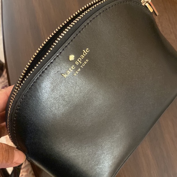 Black crossbody, excellent condition - Picture 4 of 6